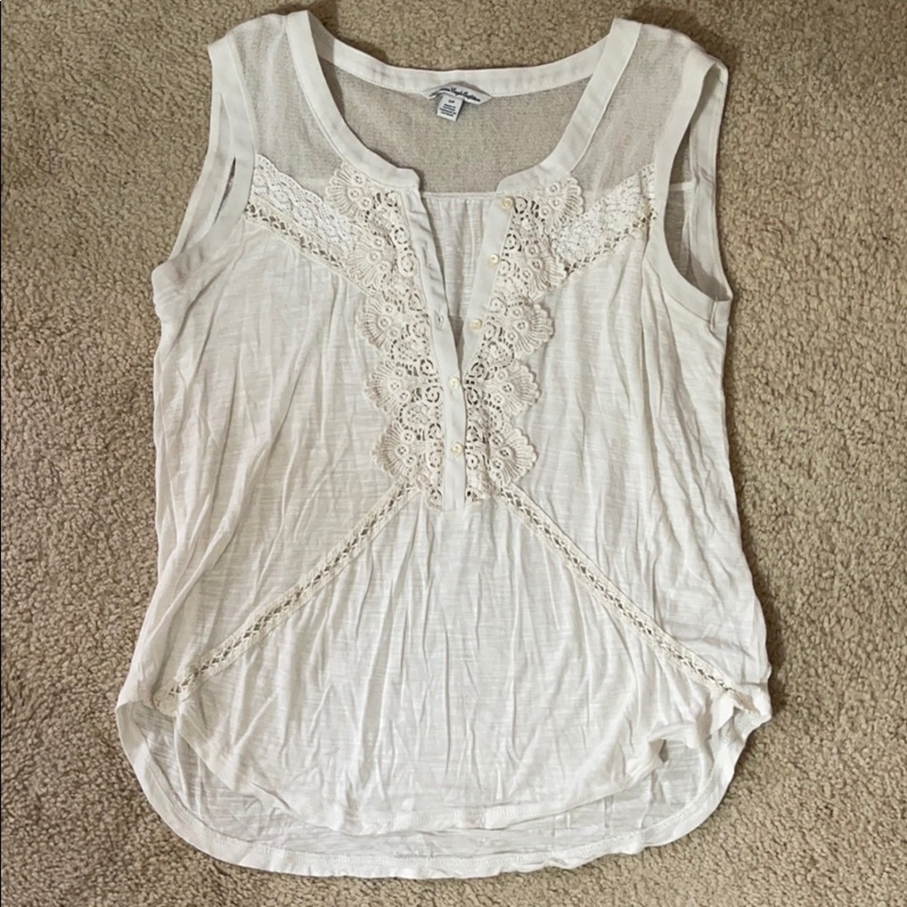 White sleeveless tank